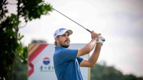 Bhullar inside top 10 on opening day of Singapore Open