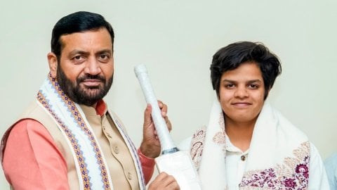 Could see happiness on father’s face after winning Women’s ODI World Cup: Shafali Verma