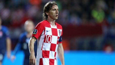 Croatia locks up World Cup berth after overcoming early Faroese strike