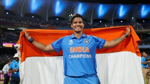 Deepti Sharma ने बनाया सबसे अनोखा रिकॉर्ड, वर्ल्ड कप फाइनल इतिहास में ऐसा करने वाली दुनिया की पहली क