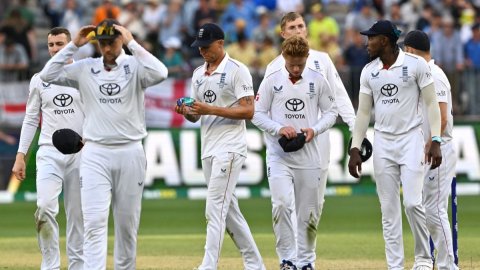 England Slammed As 'Brainless' After First Ashes Test Capitulation