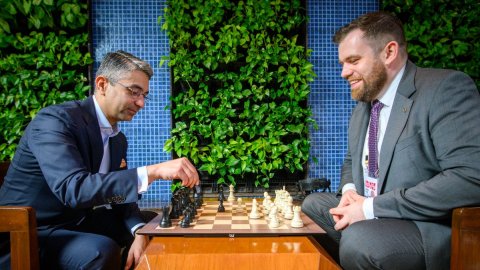 FIDE World Cup: Olympic gold medallist Abhinav Bindra takes a shot at chess, makes ceremonial first 