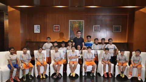 Gautam Gambhir interacts with young footballers in Kolkata 