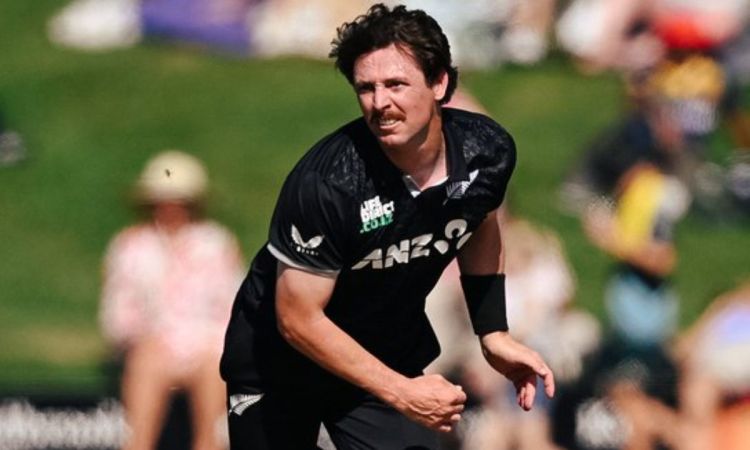 West Indies set 162 runs target for New Zealand in 3rd ODI