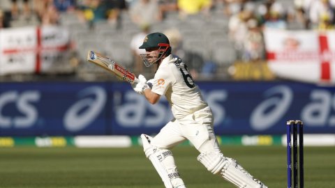 एशेज : सिर्फ 5 सेशन में गिरे 30 विकेट, ऑस्ट्रेलिया को जीत के लिए 205 रन का टारगेट
