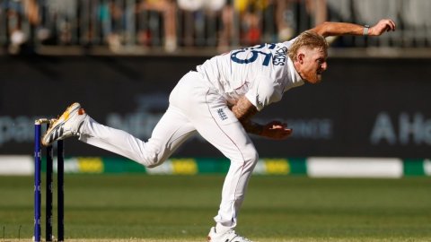 एशेज: बेन स्टोक्स ने घातक गेंदबाजी से 43 साल पहले का इतिहास दोहराया  