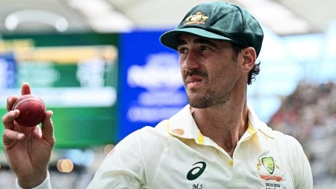 एशेज : इंग्लैंड पहली पारी में सिर्फ 172 रन पर ढेर, मिचेल स्टार्क के नाम 7 विकेट