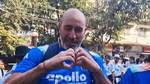 गुवाहाटी टेस्ट : फैंस को भारत की जीत का भरोसा, विदेशियों ने भी लगाए 'इंडिया-इंडिया' के नारे