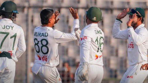 आयरलैंड पर फॉलोऑन का खतरा, बांग्लादेश के खिलाफ पहली पारी में 98 पर गंवाए 5 विकेट