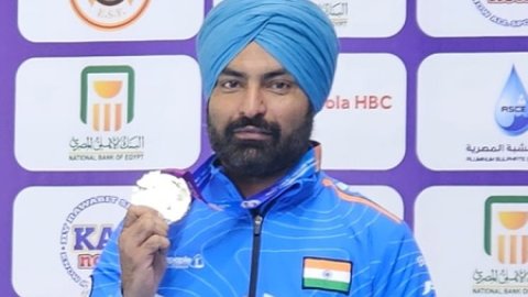 आईएसएसएफ विश्व चैंपियनशिप : गुरप्रीत सिंह ने देश को दिलाया सिल्वर, जानिए किस स्थान पर रहा भारत?
