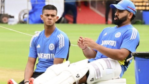 रोहित के साथ जायसवाल करेंगे पारी की शुरुआत, ऋतुराज के खेलने की संभावना कम: आकाश चोपड़ा 