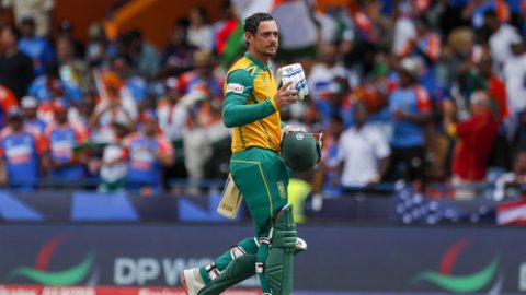 क्विंटन डिकॉक ने हर्शल गिब्स को पछाड़ा, डिविलियर्स और अमला निशाने पर   