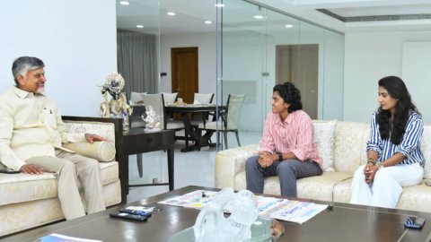 Vijayawada: Women Cricketers Meet Andhra Leaders