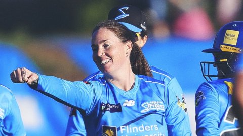 डब्ल्यूबीबीएल : एडिलेड स्ट्राइकर्स ने अंतिम गेंद पर जीता मैच, ब्रिस्बेन हीट की लगातार छठी हार