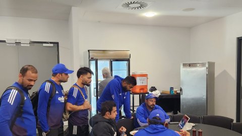 Indian team watches IND-SA final from Hobart to shower support to home side