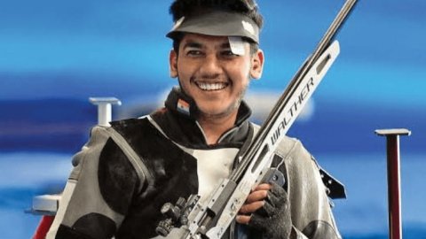 ISSF World Championships: Aishwary Tomar equals world record to win silver in men’s 50m rifle 3P