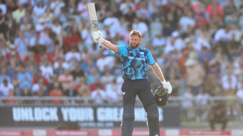 Jonny Bairstow signs three-year extension with Yorkshire