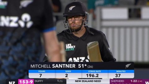 मिचेल सैंटनर ने तूफानी पचास जड़कर बनाया अनोखा T20I रिकॉर्ड,ऐसा करने वाले पहले कप्तान बने हैं