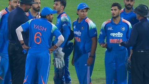 WATCH: IND A vs PAK A मैच में जमकर हुआ बवाल, नमन धीर के कैच को रद्द करने पर भड़की टीम इंडिया: जानें 