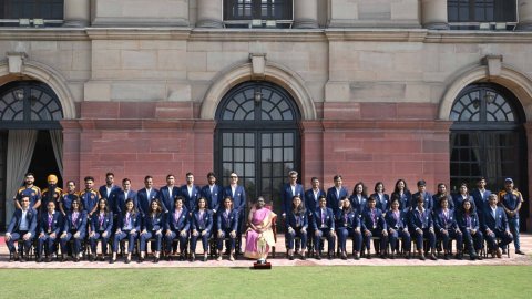 President Droupadi Murmu hosts Women’s ODI WC-winning Indian team at Rashtrapati Bhavan 