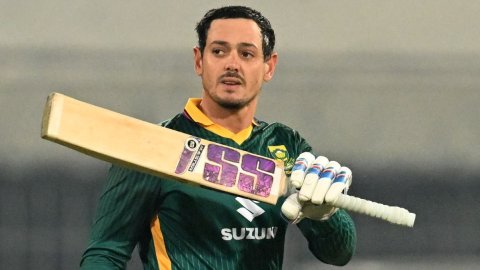 PAK vs SA: Quinton de Kock ने पाकिस्तान की धरती पर मचाया कहर, एबी डी विलियर्स-क्रिस गेल का रिकॉर्ड त