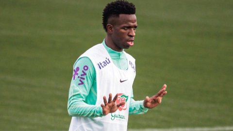 Real Madrid manager Alonso says 'no reprisal' for Vinicius after substitution outburst