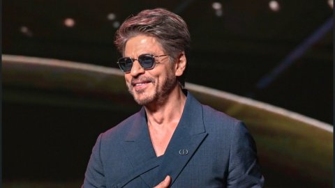 Shah Rukh Khan thanks his 'Knight in shining armour' Andre Russell as he takes on a new role in KKR