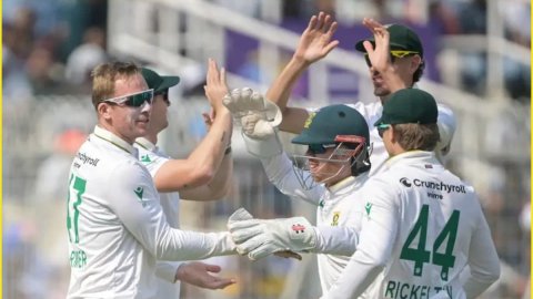 IND vs SA 1st Test: 93 रनों पर ऑल आउट हुई टीम इंडिया, Simon Harmer के दम पर साउथ अफ्रीका ने 30 रनों 