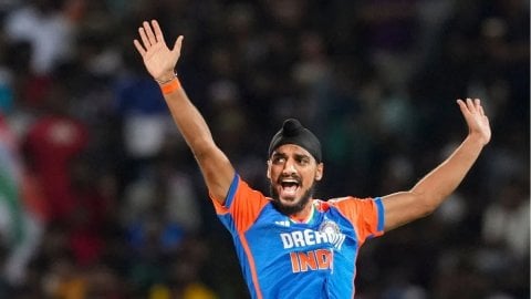Arshdeep नहीं ले रहे रुकने का नाम! SA के खिलाफ धांसू गेंदबाज़ी से की Bhuvneshwar Kumar के रिकॉर्ड की