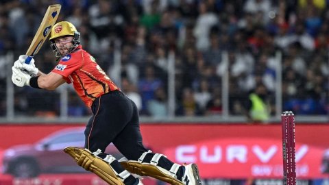 इस ऑस्ट्रिलयन स्टार पर अपनी नजरें टिकाई बैठीं सभी IPL टीमों के लिए बड़ा झटका, सिर्फ चार मैचों के लिए