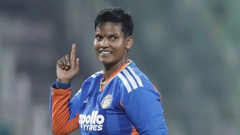 Deepti Sharma ने तोड़ डाला Megan Schutt का टी20 वर्ल्ड रिकॉर्ड, श्रीलंका के खिलाफ विकेट लेते ही रच द