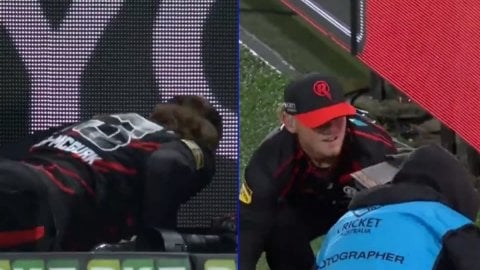 VIDEO: गेंद नाली में गई या फोटोग्राफर के बैग में? BBL मैच में जेक फ्रेजर मैकगर्क के साथ हुआ मजेदार क