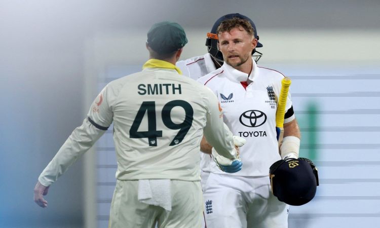 England all out for 334 in second Ashes Test