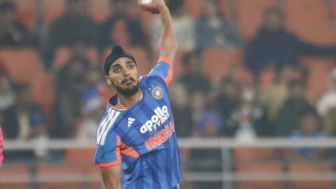 Always enjoy bowling with Arshdeep as he creates pressure from the other end: Rana