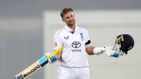 Ashes 2nd Test: Root ends century-drought in Australia as England reach 325/9 despite Starc's  6-71