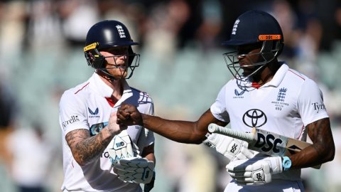 Ashes, 3rd Test: 'Knackered' Stokes fit to bowl, says assistant coach after skipper's no-bowling sho