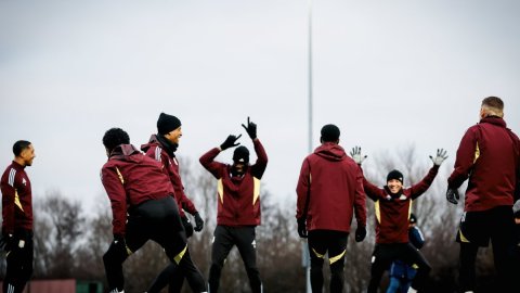 Aston Villa visits Arsenal in big Premier League clash