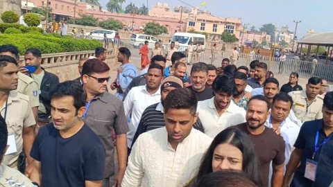 Captain SKY, coach Gambhir and others visit Shri Jagannath Temple ahead of first T20I