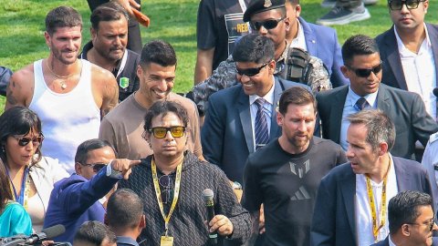  Kolkata: Lionel Messi at Salt Lake Stadium