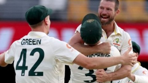 ब्रिसबेन टेस्ट: 8 विकेट से जीती ऑस्ट्रेलिया, सीरीज में 2-0 से आगे