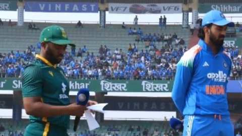 रायपुर वनडे: दक्षिण अफ्रीका ने टॉस जीत चुनी गेंदबाजी, भारतीय टीम की प्लेइंग इलेवन में बदलाव नहीं 