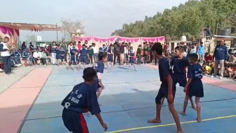 मंदिर न्यास श्री नैना देवी के 40वें स्थापना दिवस के अवसर पर खेल प्रतियोगिता की शुरुआत 