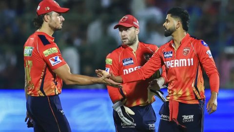 2 करोड़ के बेस प्राइस वाले 5 खिलाड़ी जिन्हें शायद IPL 2026 ऑक्शन में कोई ना खरीदे,एक ने की है धोनी क