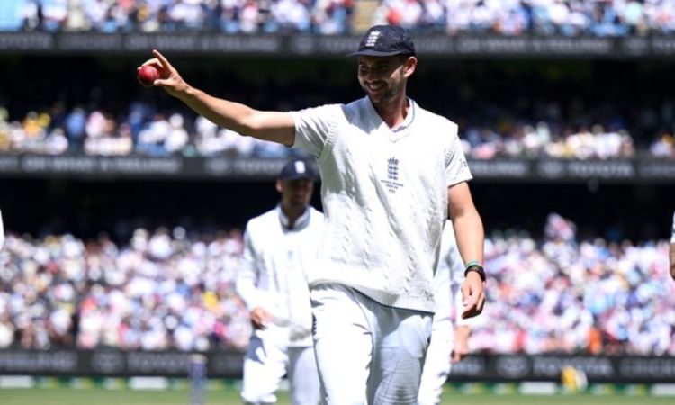Australia all out for 152 runs in first innings of fourth ashes test vs england