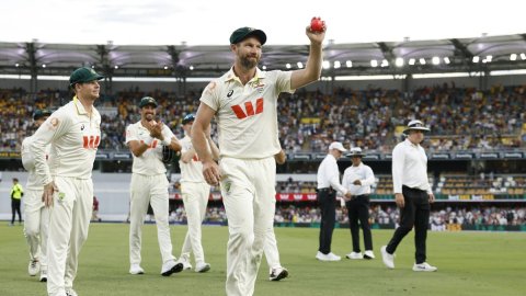 Marnus backs Neser as Australia faces selection headache for Adelaide Test