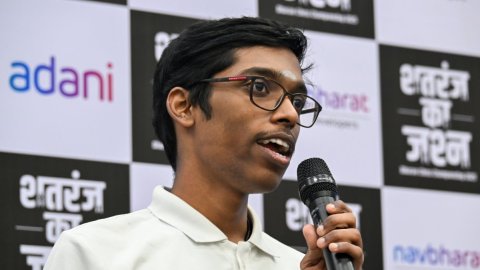 Mobbed by fans, enthusiasm for chess among Dharavi kids surprises Praggnanandhaa