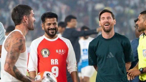 Telangana CM thanks Messi for enthralling fans in Hyderabad, congratulates security personnel