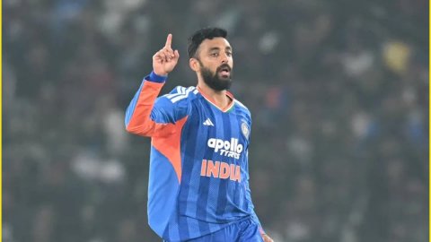 Varun Chakaravarthy रचेंगे इतिहास, T20I में पूरी करेंगे खास हाफ सेंचुरी और तोड़ सकते हैं Bhuvneshwar