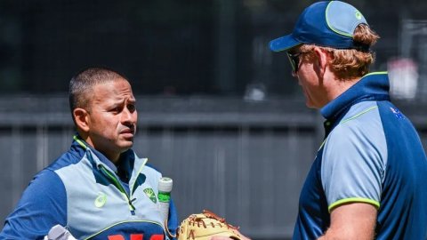 Vaughan urges Khawaja to retire on his own terms