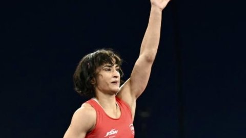 Vinesh Phogat reverses retirement, says 'stepping back toward LA28'